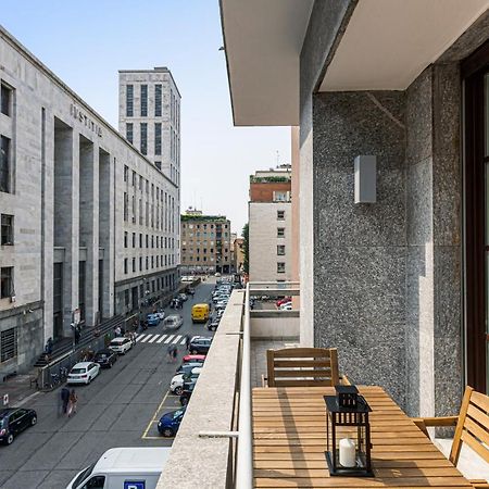 Wide And Bright Two Bedroom Apartment- Via Freguglia ミラノ エクステリア 写真