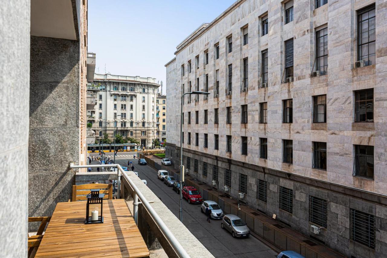 Wide And Bright Two Bedroom Apartment- Via Freguglia ミラノ エクステリア 写真